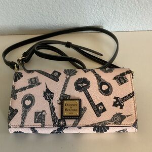 Dooney & Bourke /Disney Parks Wallet\Crossbody. NWT